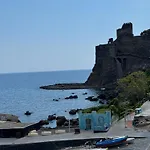Dietro Il Castello * Aci Castello