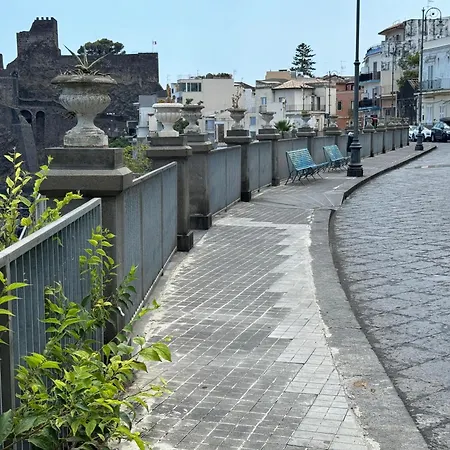 Dietro Il Castello 펜션 아치카스텔로